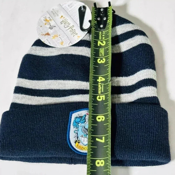 Harry Potter Beanie Ravenclaw Winter Hat Warm Wizardry - New Tags - Unisex Teen - Picture 4 of 5
